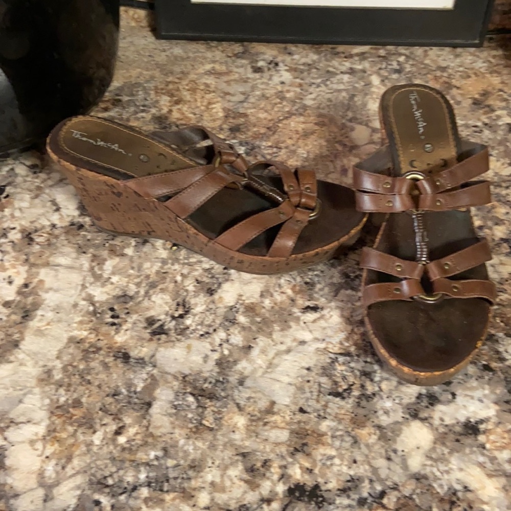 Women sandals